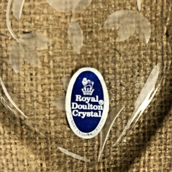 Royal Doulton Crystal Heart Trinket Dishes Etched Floral Dishes Set of 2 - Picture 2 of 7